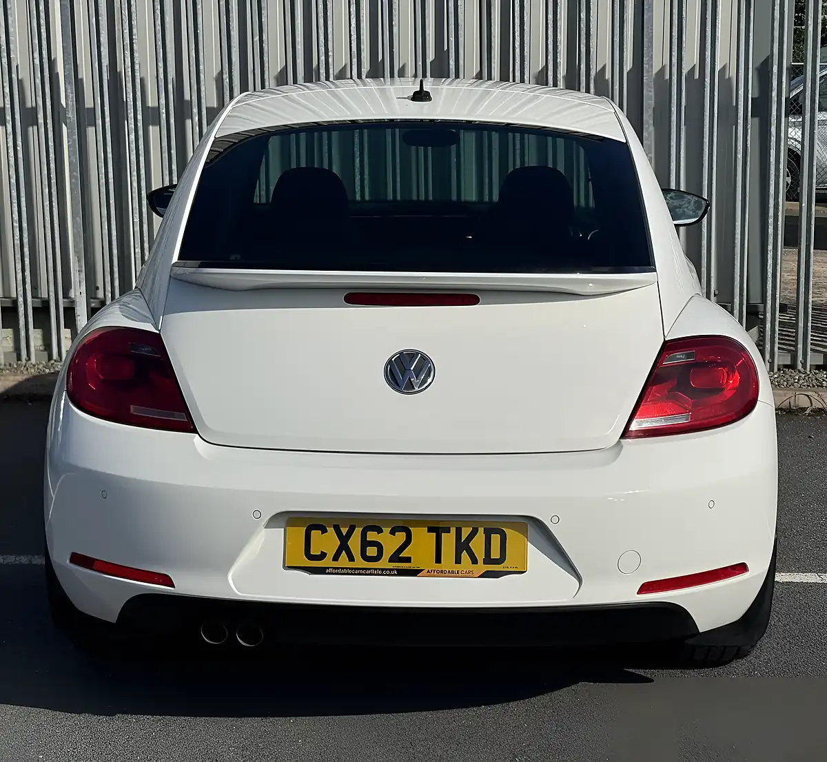 Used 2012 Volkswagen Beetle Sport White - Interior and Exterior details 6