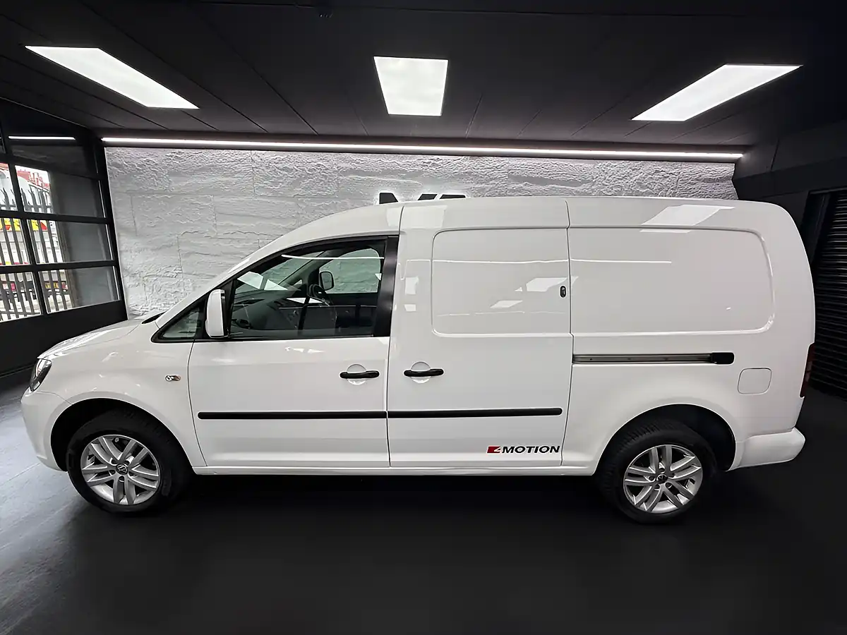 Used 2012 Volkswagen Caddy Maxi C20 Maxi White - Interior and Exterior details 16