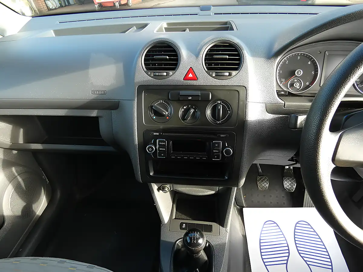 Used 2012 Volkswagen Caddy Maxi C20 Maxi White - Interior and Exterior details 8