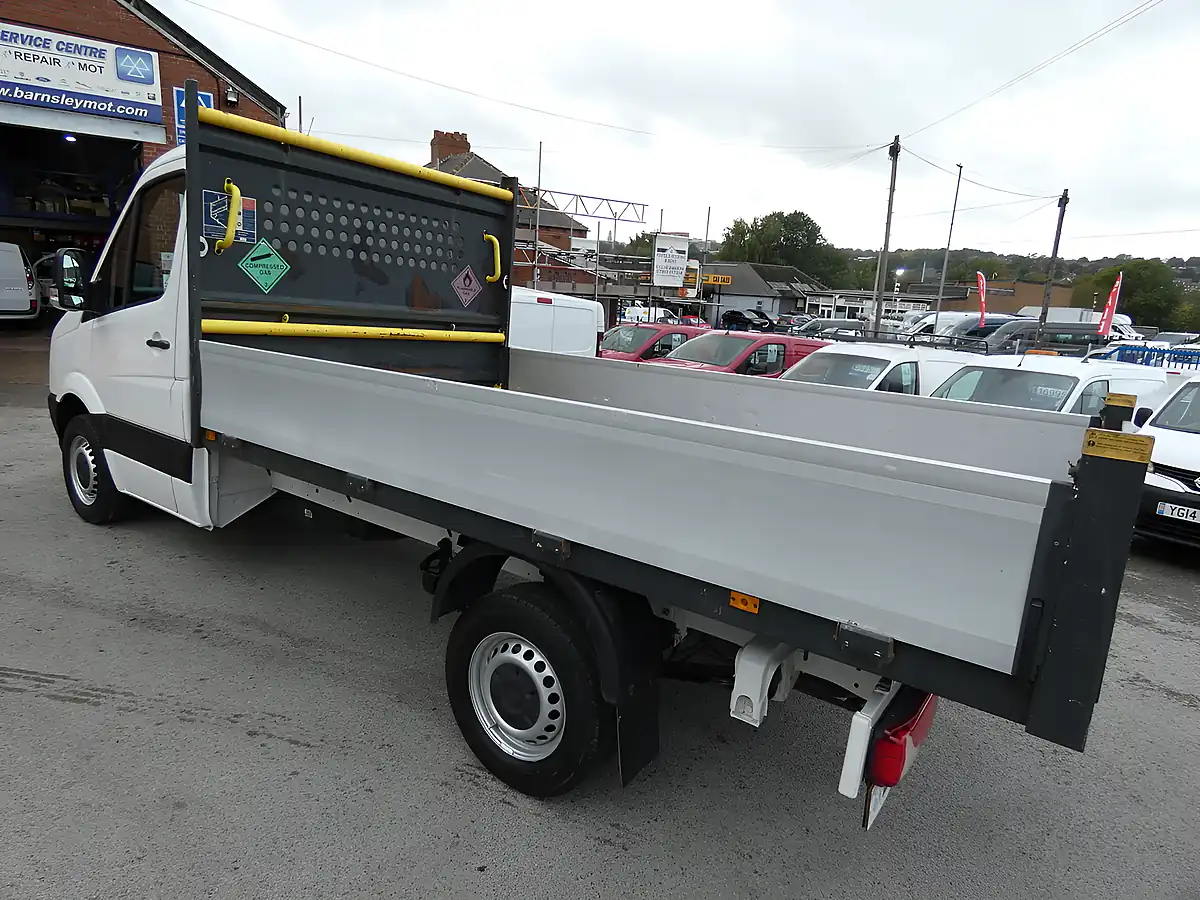 Used 2012 Volkswagen Crafter CR35 White - Interior and Exterior details 5