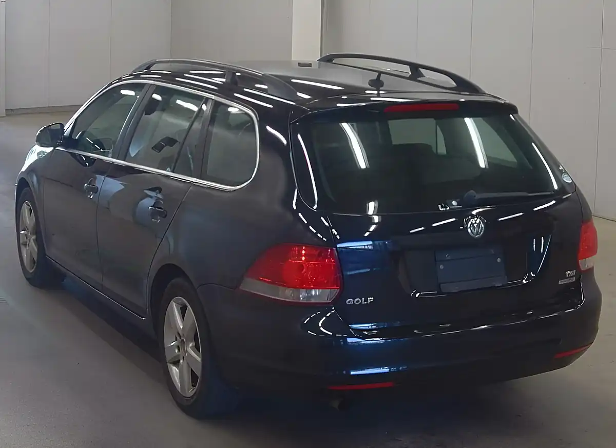 Used 2012 Volkswagen Golf Black - Front View