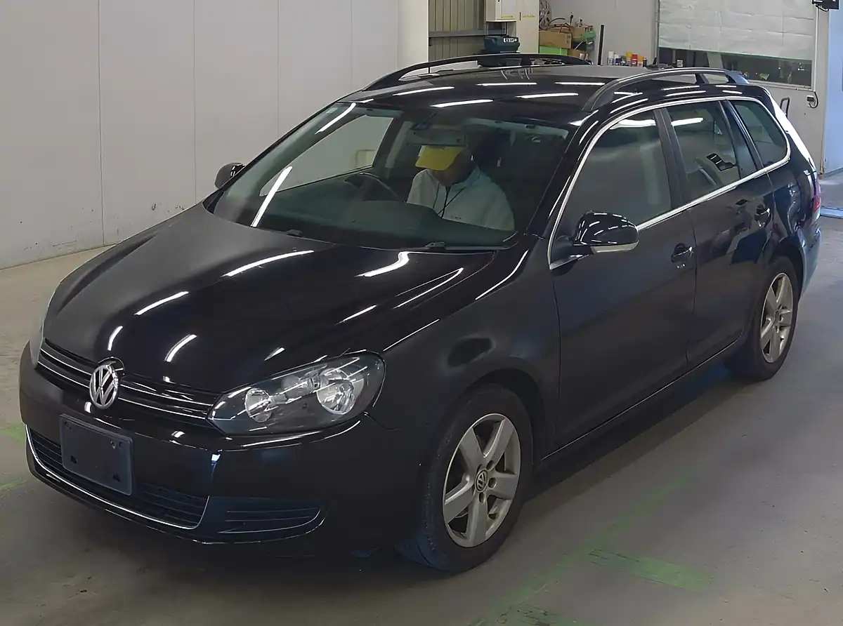 Used 2012 Volkswagen Golf Black - Interior and Exterior details 5