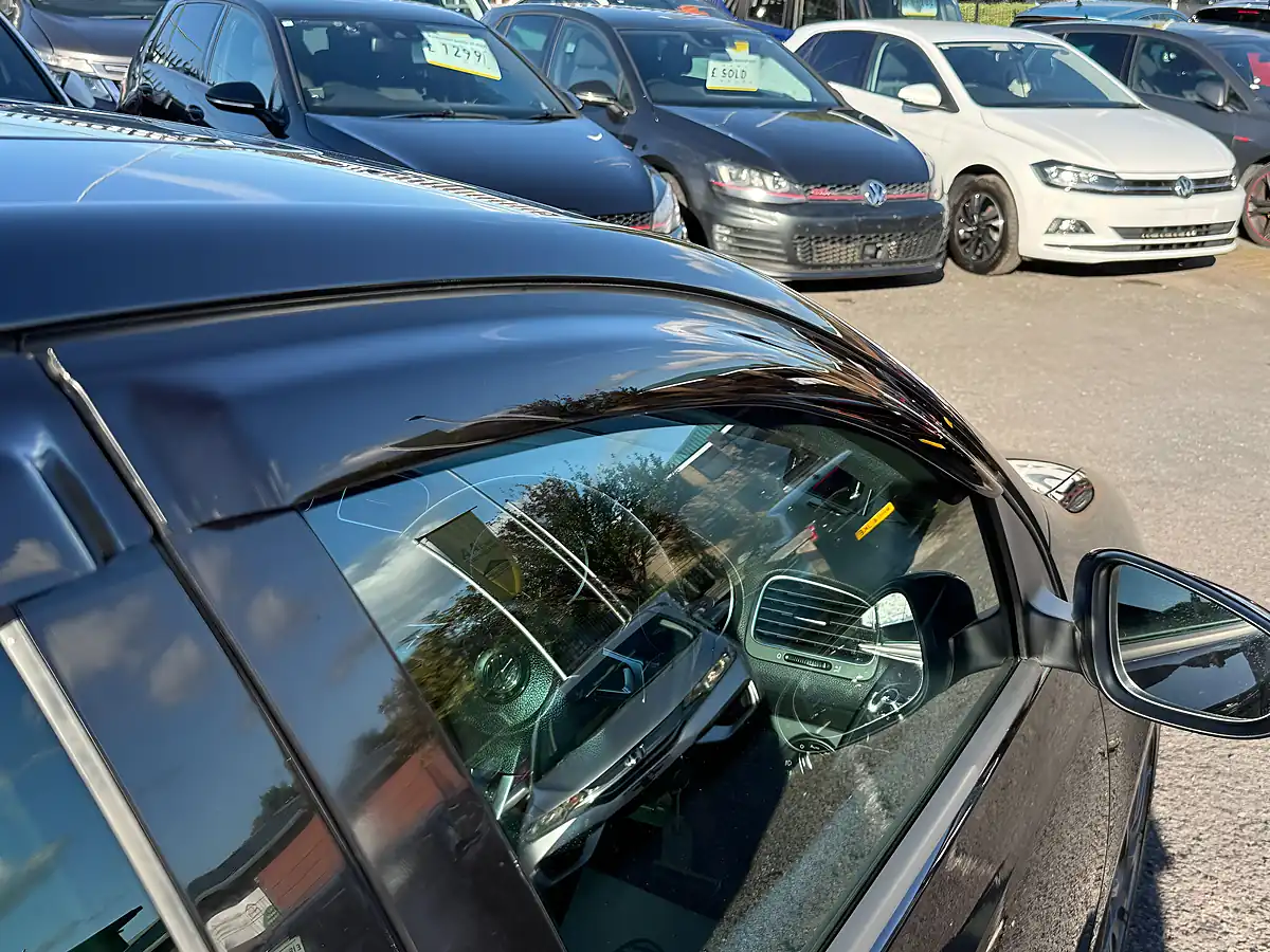 Used 2012 Volkswagen Golf Bluemotion Tech GTI Multicolour - Interior and Exterior details 10