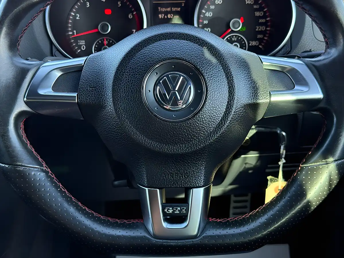 Used 2012 Volkswagen Golf Bluemotion Tech GTI Multicolour - Interior and Exterior details 14
