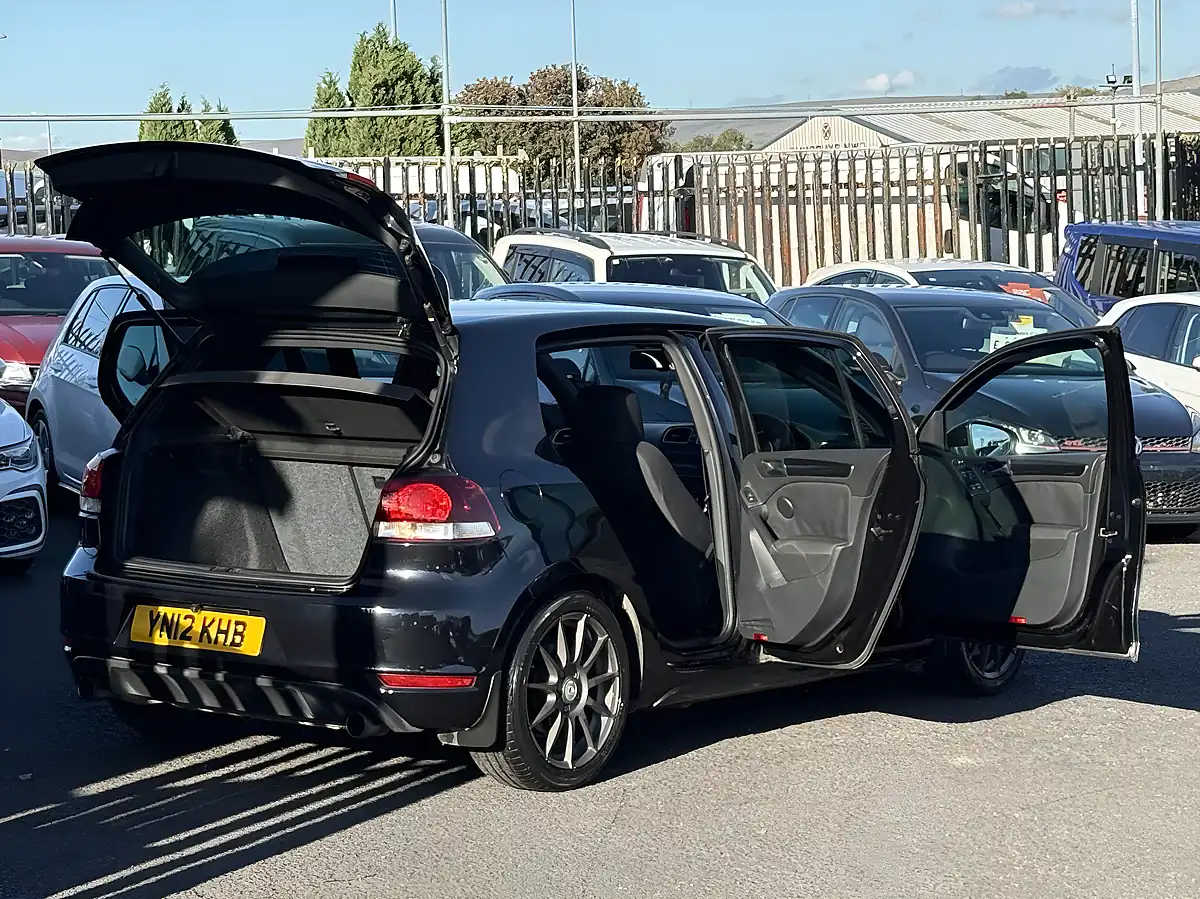 Used 2012 Volkswagen Golf Bluemotion Tech GTI Multicolour - Interior and Exterior details 2