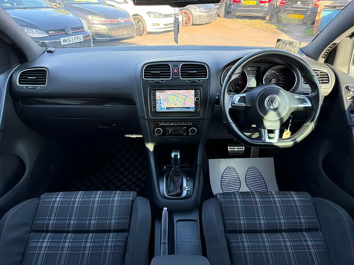 Used 2012 Volkswagen Golf Bluemotion Tech GTI Multicolour - Interior and Exterior details 3