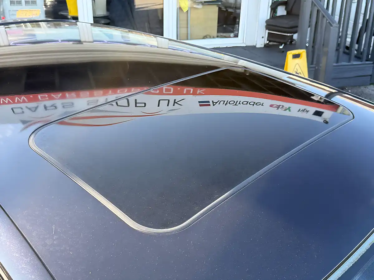 Used 2012 Volkswagen Golf Bluemotion Tech GTI Multicolour - Interior and Exterior details 4