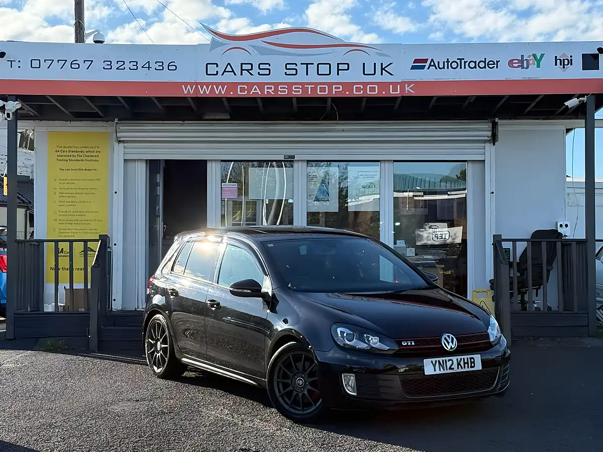 Used 2012 Volkswagen Golf Bluemotion Tech GTI Multicolour - Interior and Exterior details 5