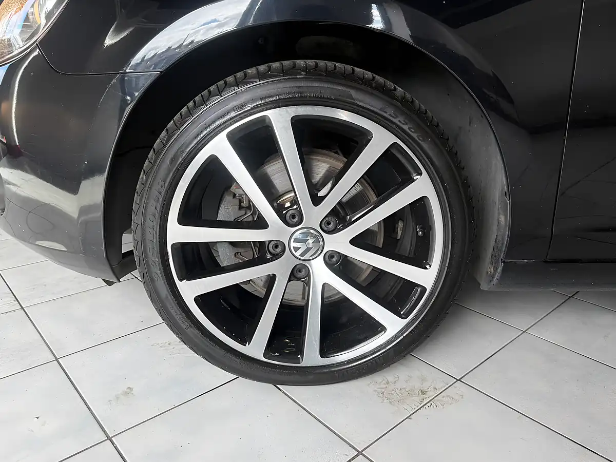 Used 2012 Volkswagen Golf GT Black - Interior and Exterior details 17