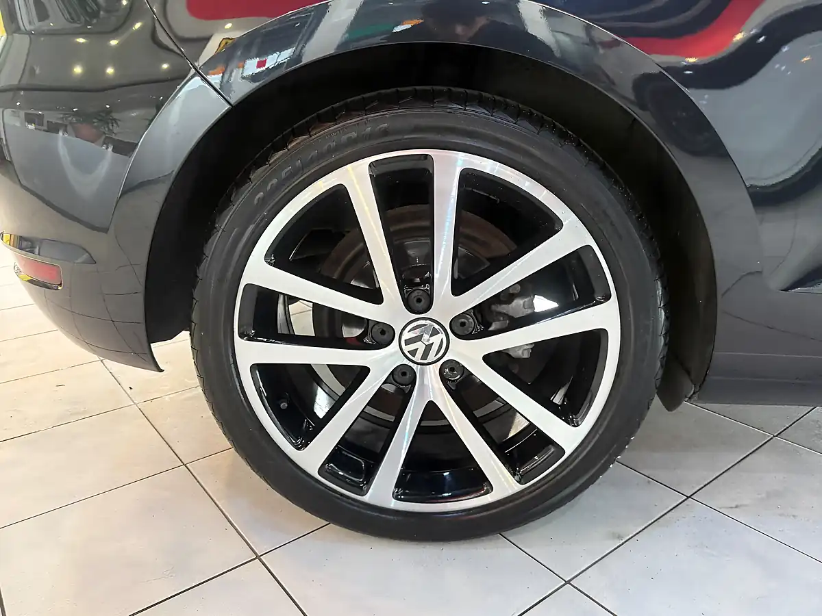 Used 2012 Volkswagen Golf GT Black - Interior and Exterior details 18