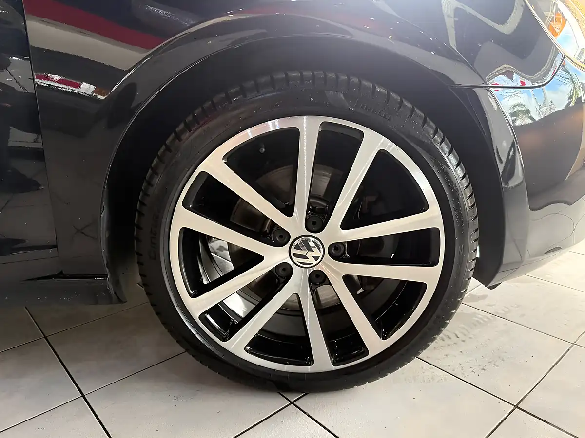 Used 2012 Volkswagen Golf GT Black - Interior and Exterior details 19
