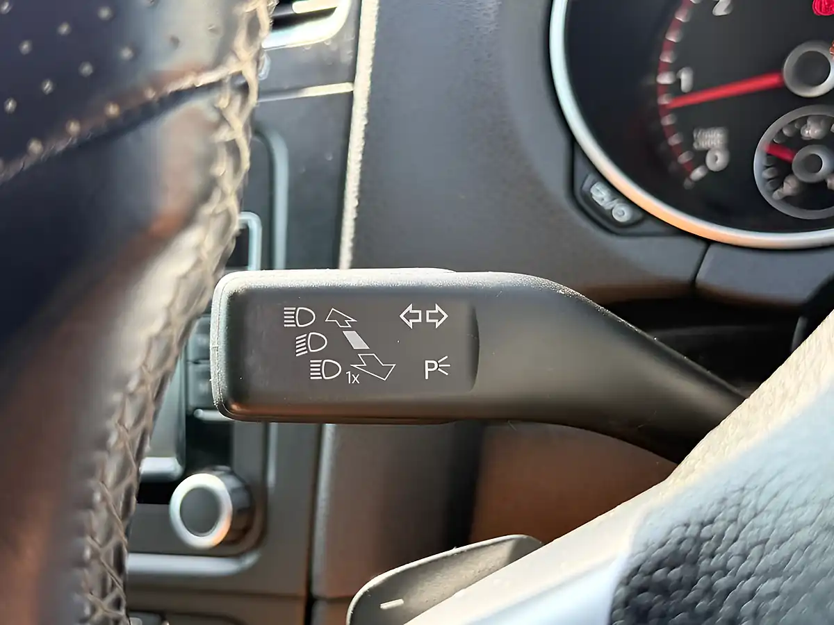 Used 2012 Volkswagen Golf Gtd (leather) Black - Interior and Exterior details 17