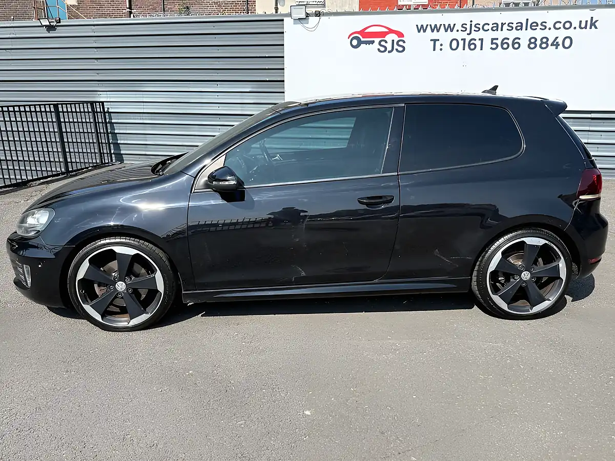 Used 2012 Volkswagen Golf Gtd (leather) Black - Interior and Exterior details 8