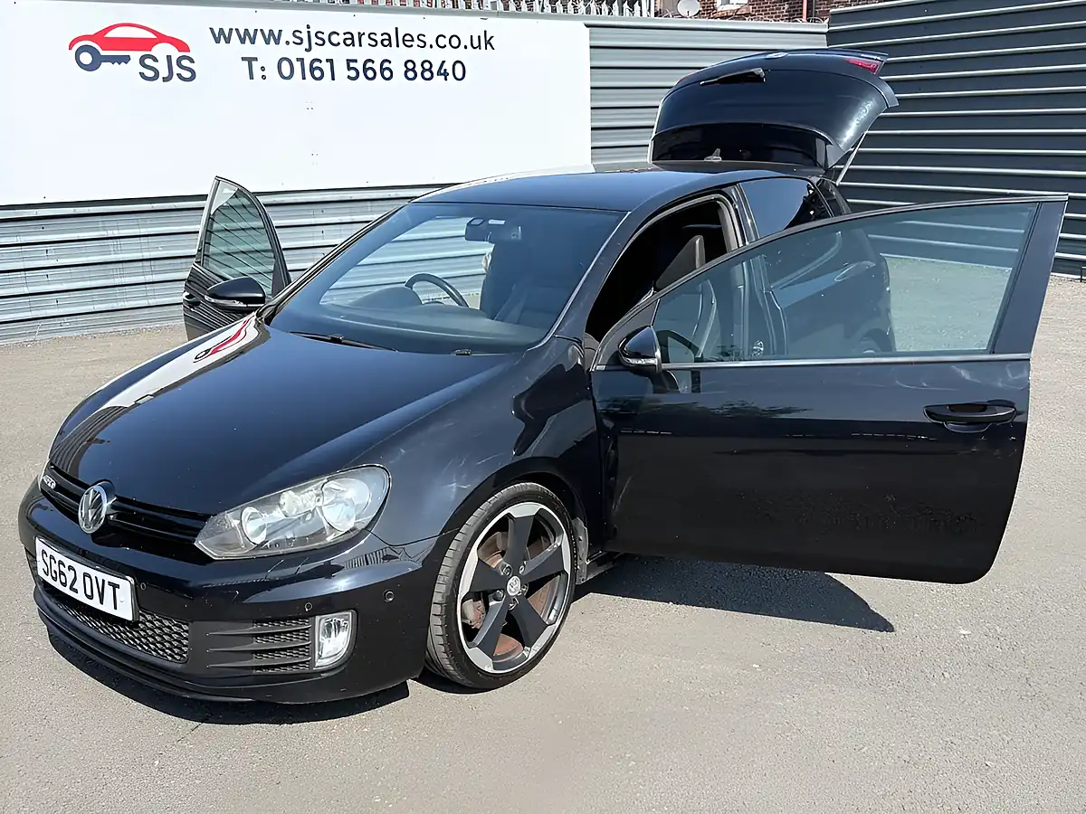 Used 2012 Volkswagen Golf Gtd (leather) Black - Interior and Exterior details 9