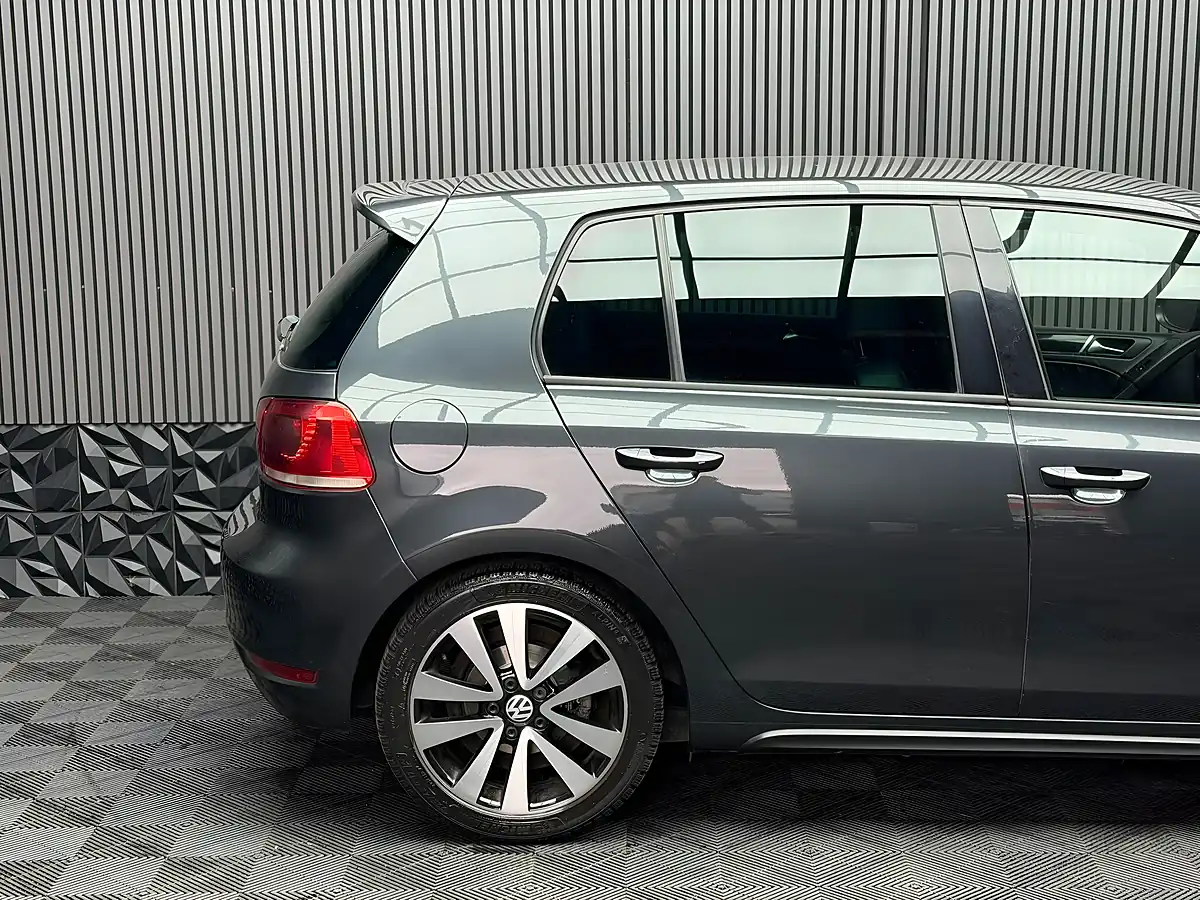 Used 2012 Volkswagen Golf Gtd (leather) Grey - Interior and Exterior details 16