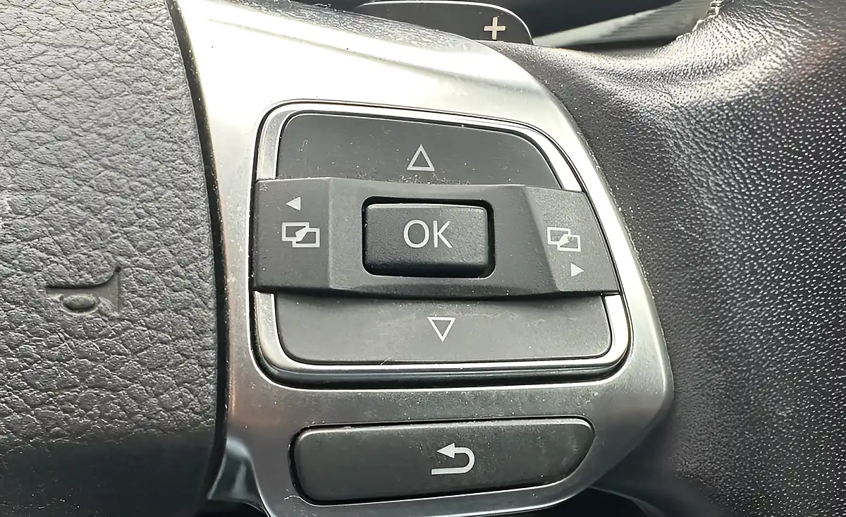 Used 2012 Volkswagen Golf Gtd Leather White - Interior and Exterior details 16