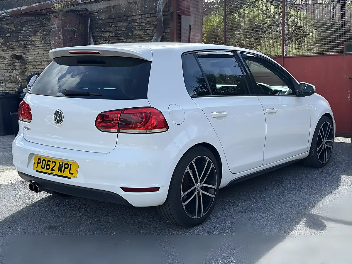 Used 2012 Volkswagen Golf Gtd White - Interior and Exterior details 10