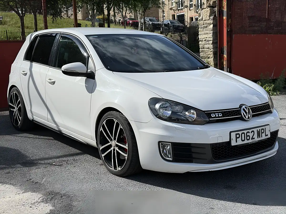 Used 2012 Volkswagen Golf Gtd White - Interior and Exterior details 2