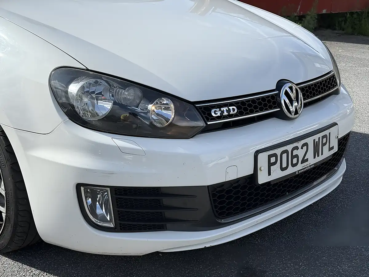 Used 2012 Volkswagen Golf Gtd White - Interior and Exterior details 7