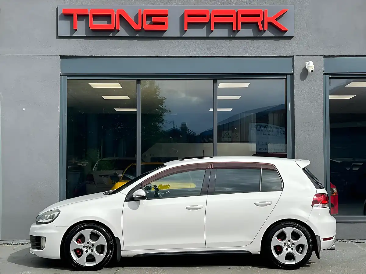 Used 2012 Volkswagen Golf GTI White - Interior and Exterior details 11