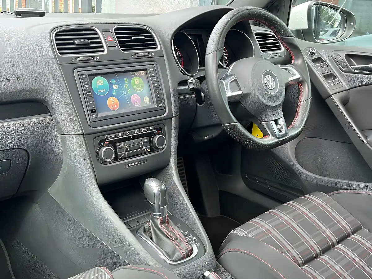 Used 2012 Volkswagen Golf GTI White - Interior and Exterior details 3