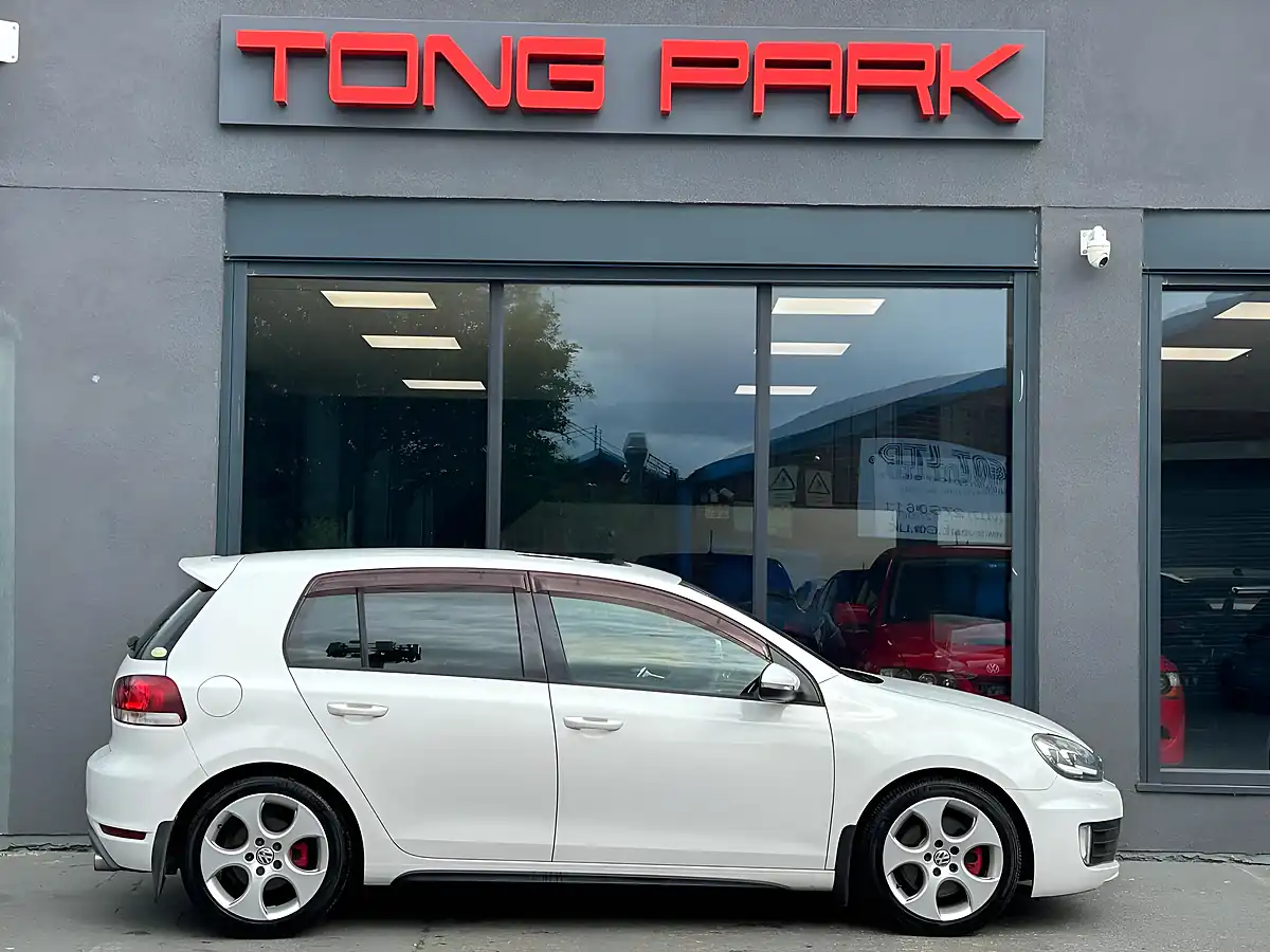 Used 2012 Volkswagen Golf GTI White - Interior and Exterior details 7