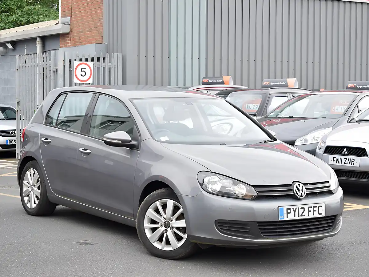 Used 2012 Volkswagen Golf Match Grey - Front View