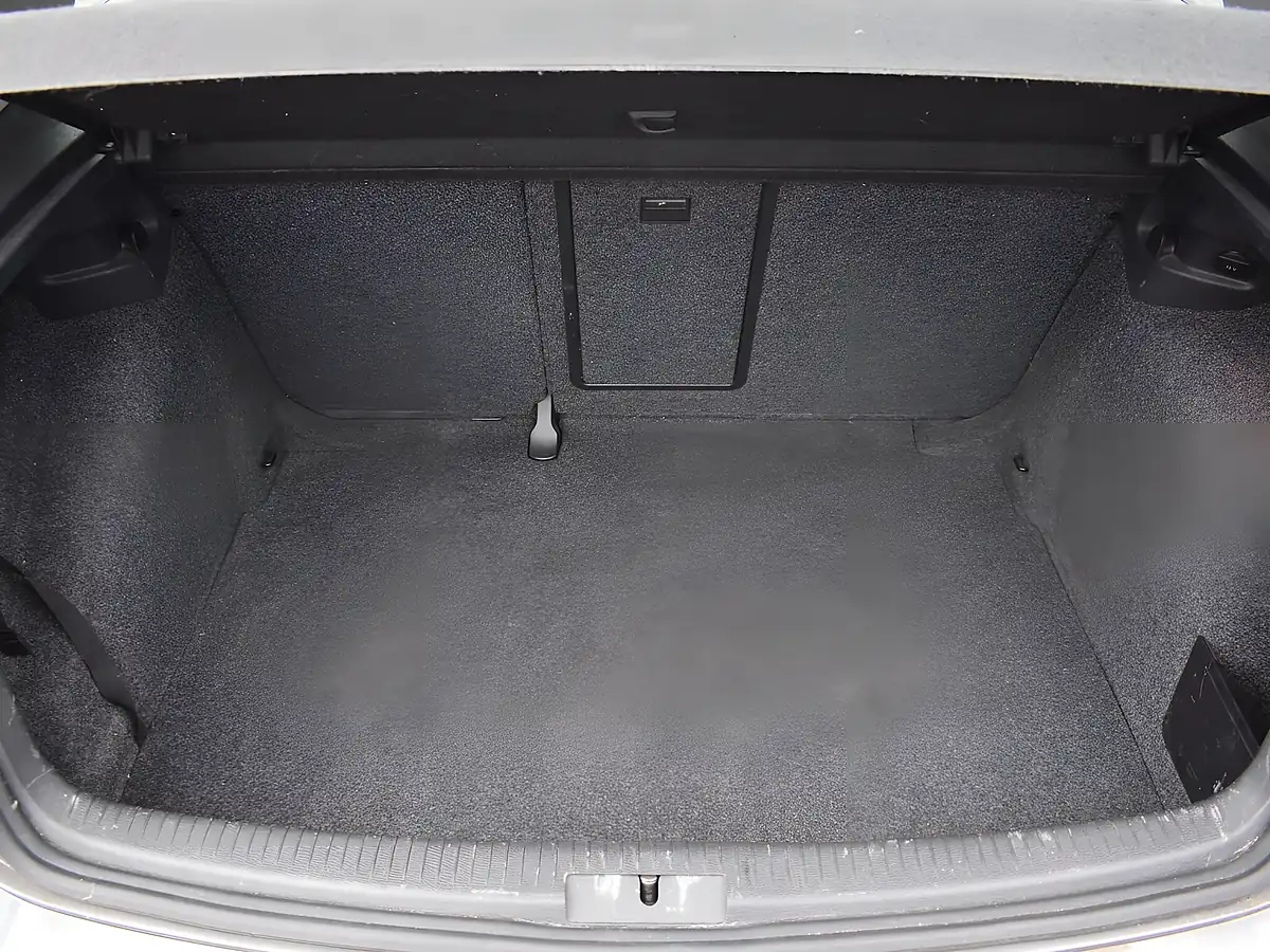 Used 2012 Volkswagen Golf Match Grey - Interior and Exterior details 8