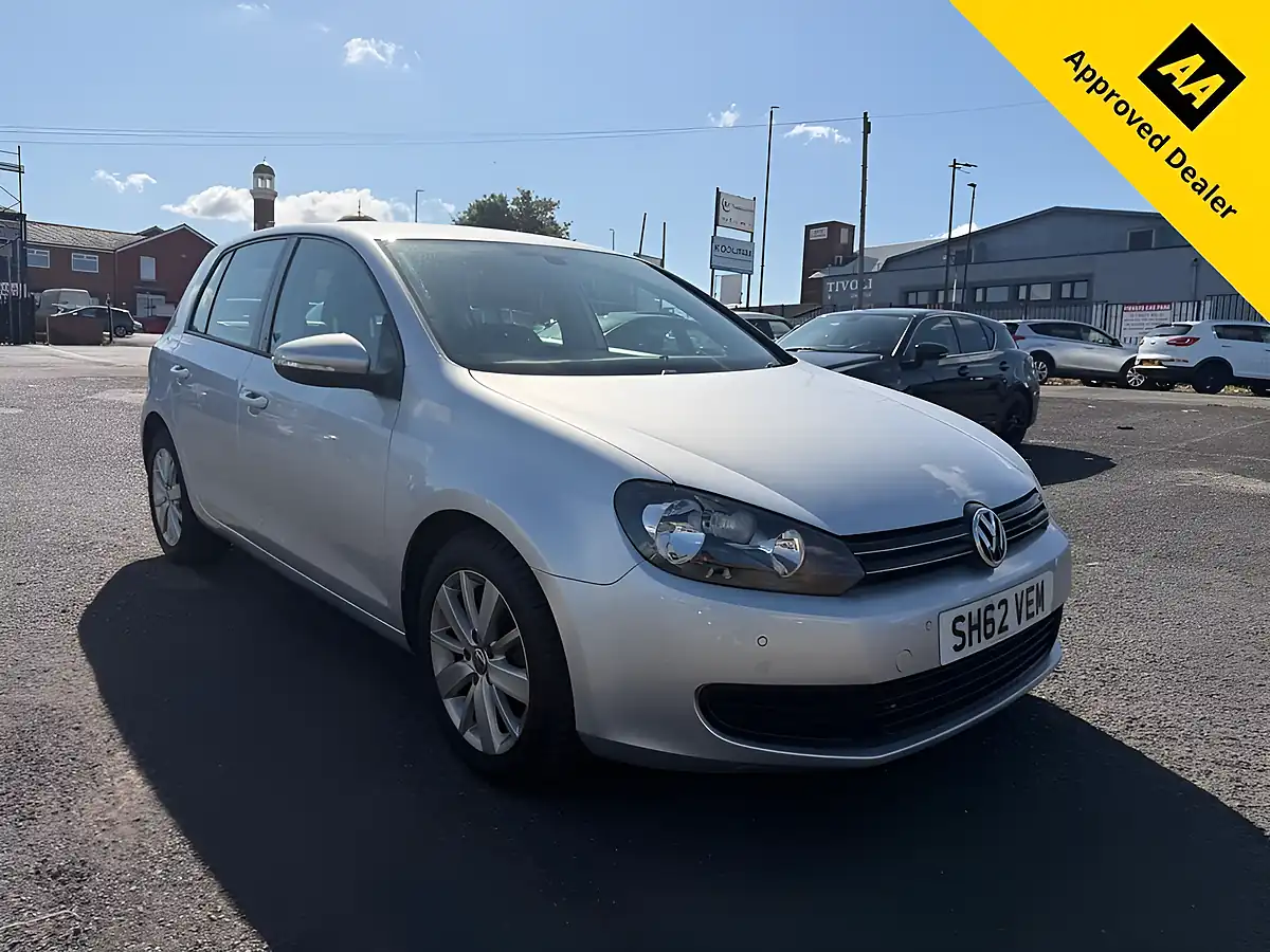 Used 2012 Volkswagen Golf Match Silver - Front View
