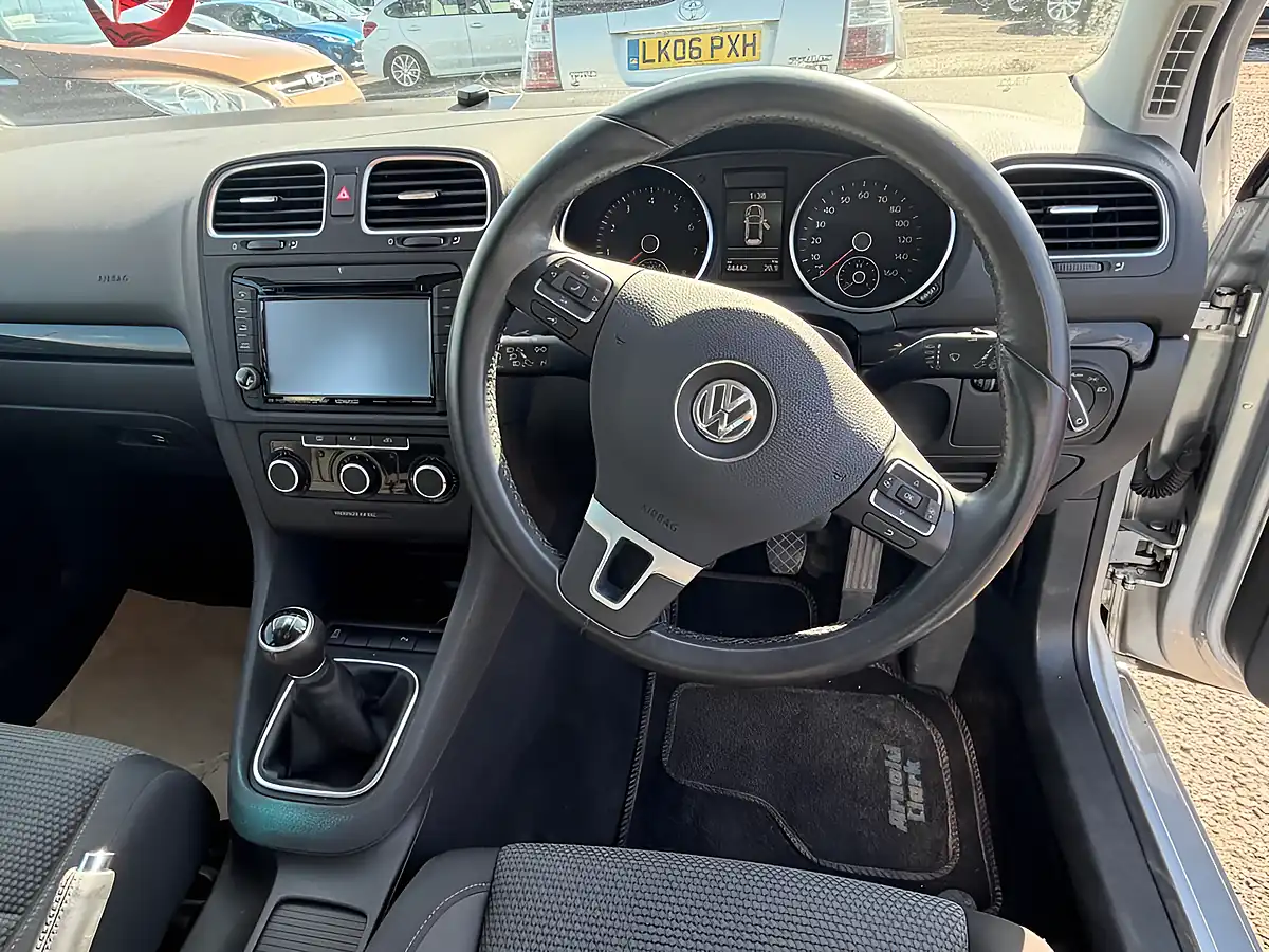 Used 2012 Volkswagen Golf Match Silver - Interior and Exterior details 10