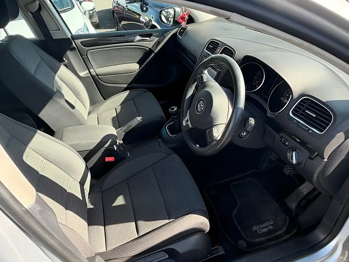 Used 2012 Volkswagen Golf Match Silver - Interior and Exterior details 11