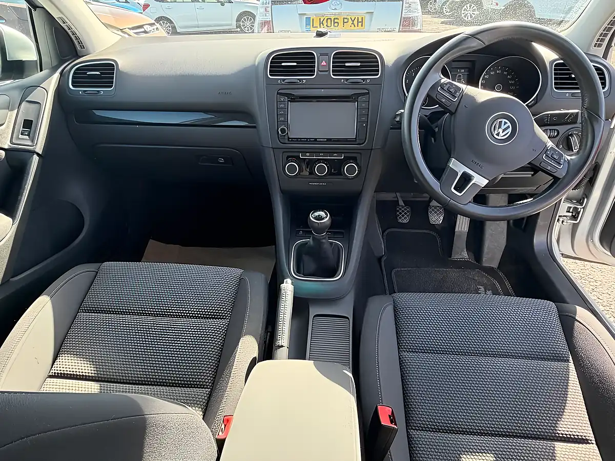 Used 2012 Volkswagen Golf Match Silver - Interior and Exterior details 18
