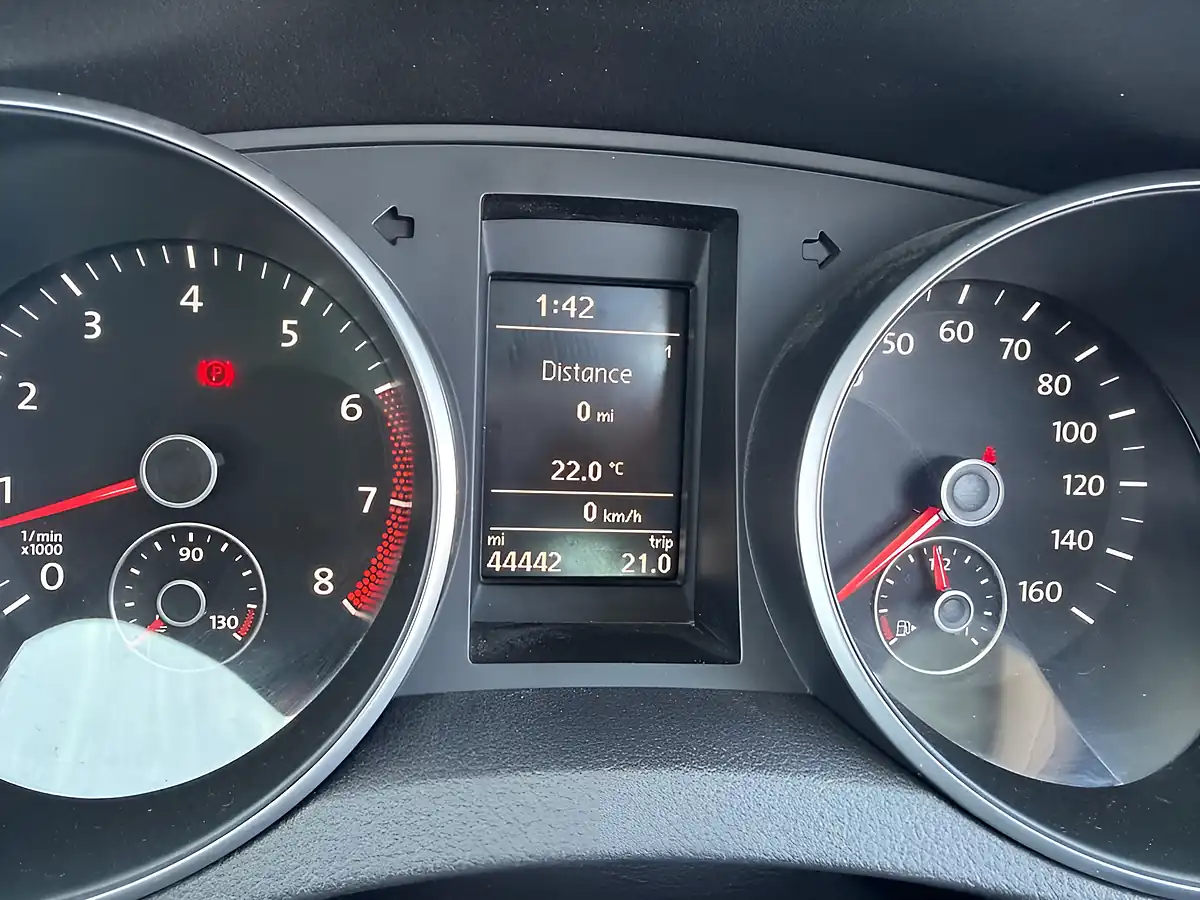 Used 2012 Volkswagen Golf Match Silver - Interior and Exterior details 4