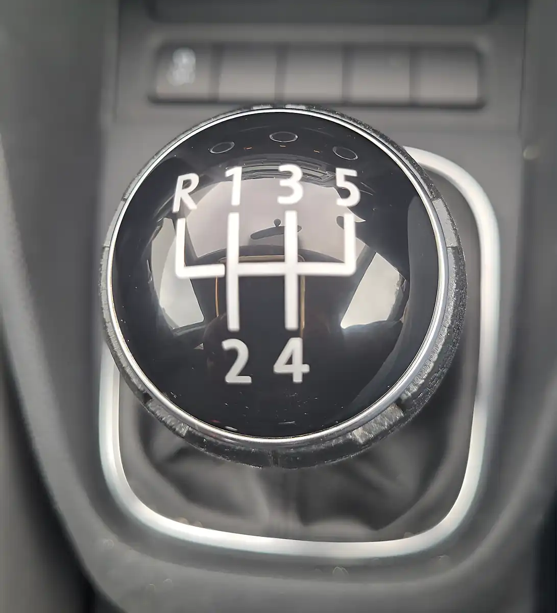 Used 2012 Volkswagen Golf S Grey - Interior and Exterior details 18