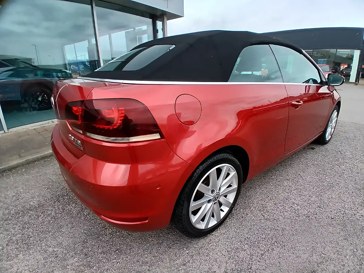 Used 2012 Volkswagen Golf Se Red - Interior and Exterior details 4