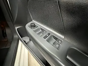 Used 2012 Volkswagen Golf Se White - Interior and Exterior details 16
