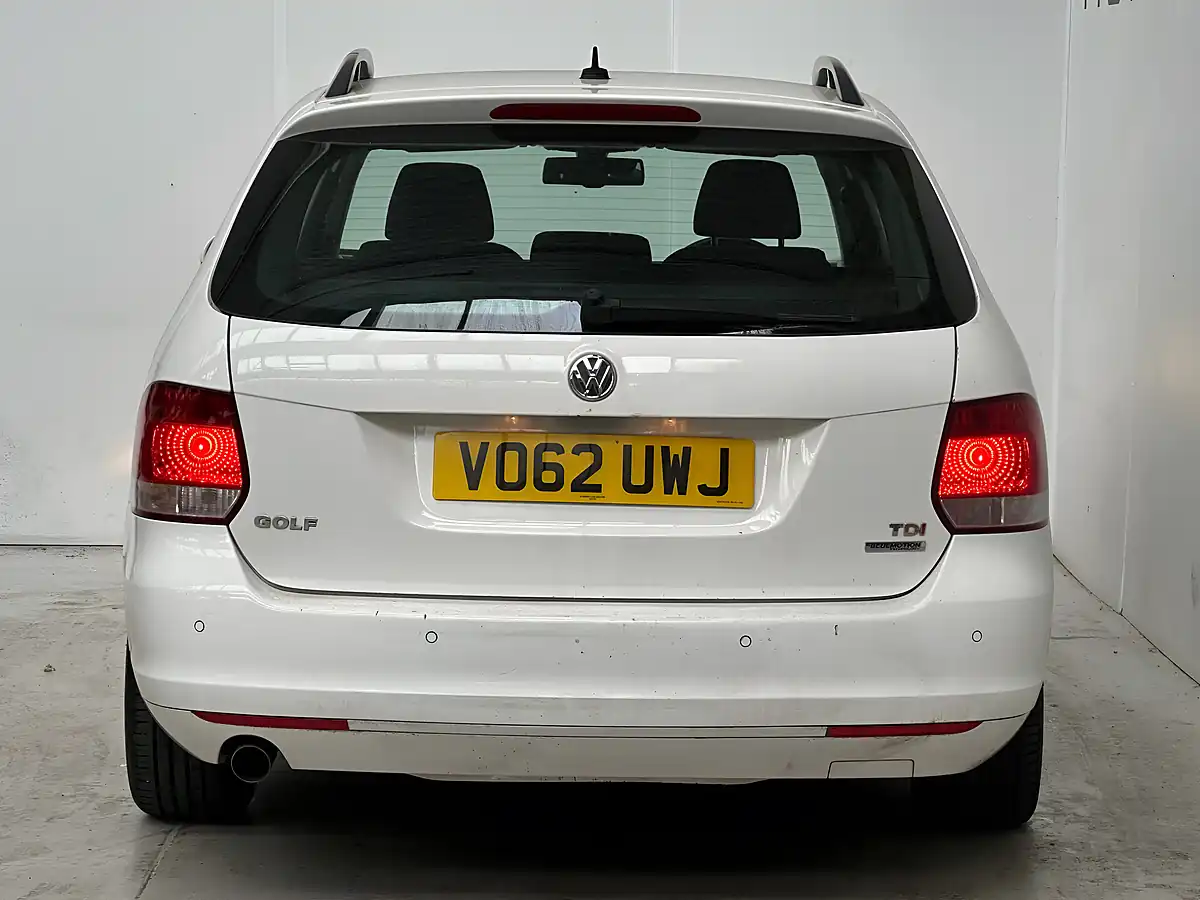 Used 2012 Volkswagen Golf Se White - Interior and Exterior details 5