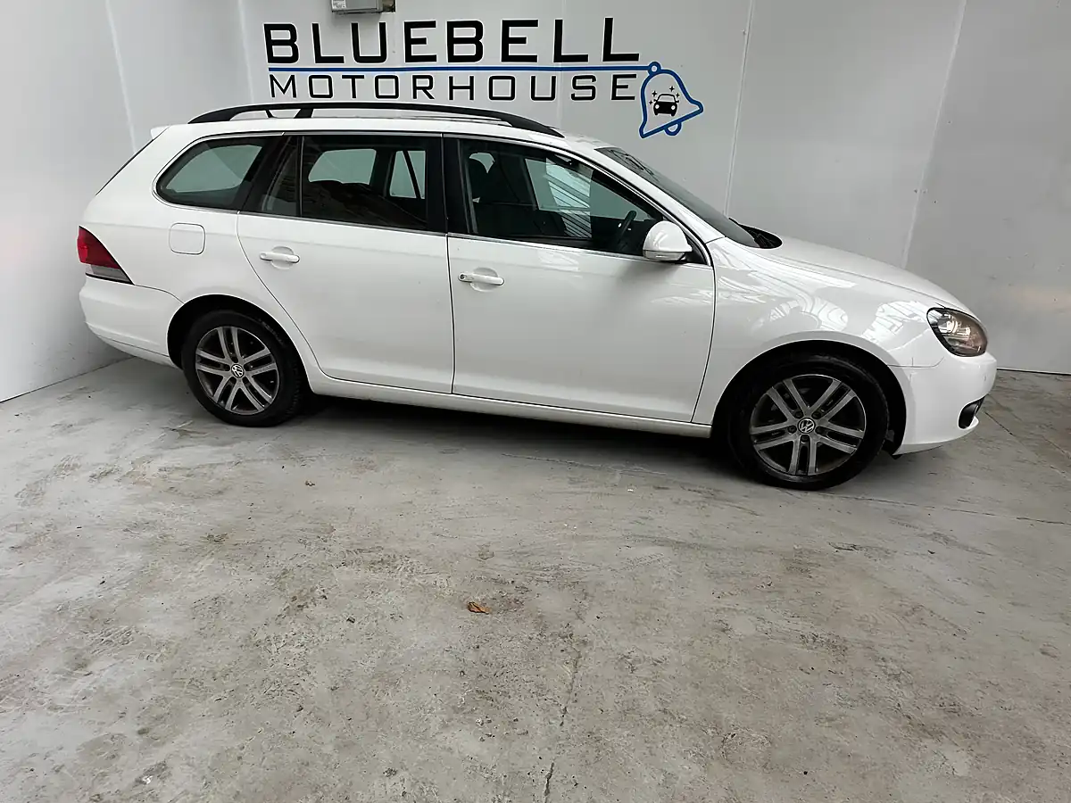 Used 2012 Volkswagen Golf Se White - Interior and Exterior details 7
