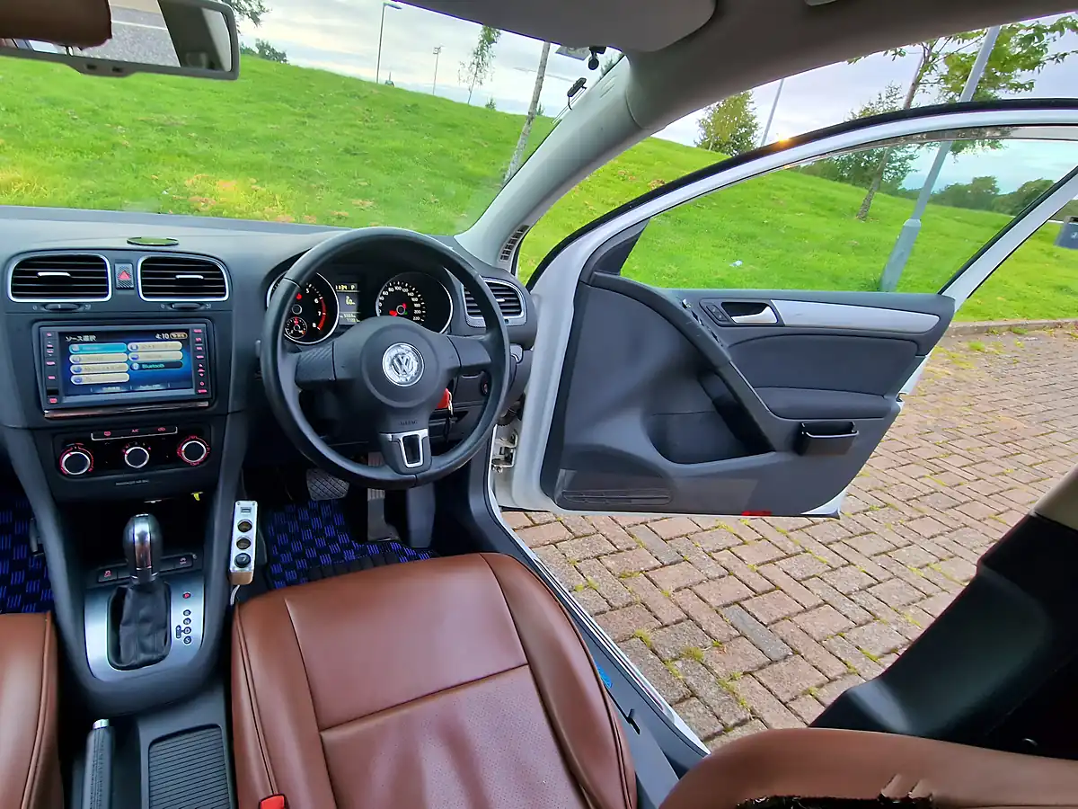 Used 2012 Volkswagen Golf White - Interior and Exterior details 11