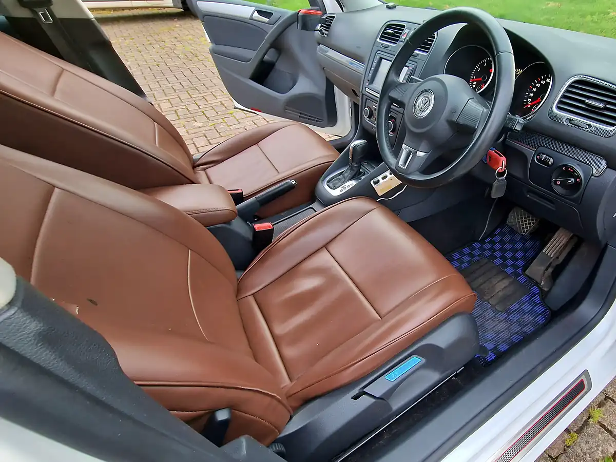 Used 2012 Volkswagen Golf White - Interior and Exterior details 9