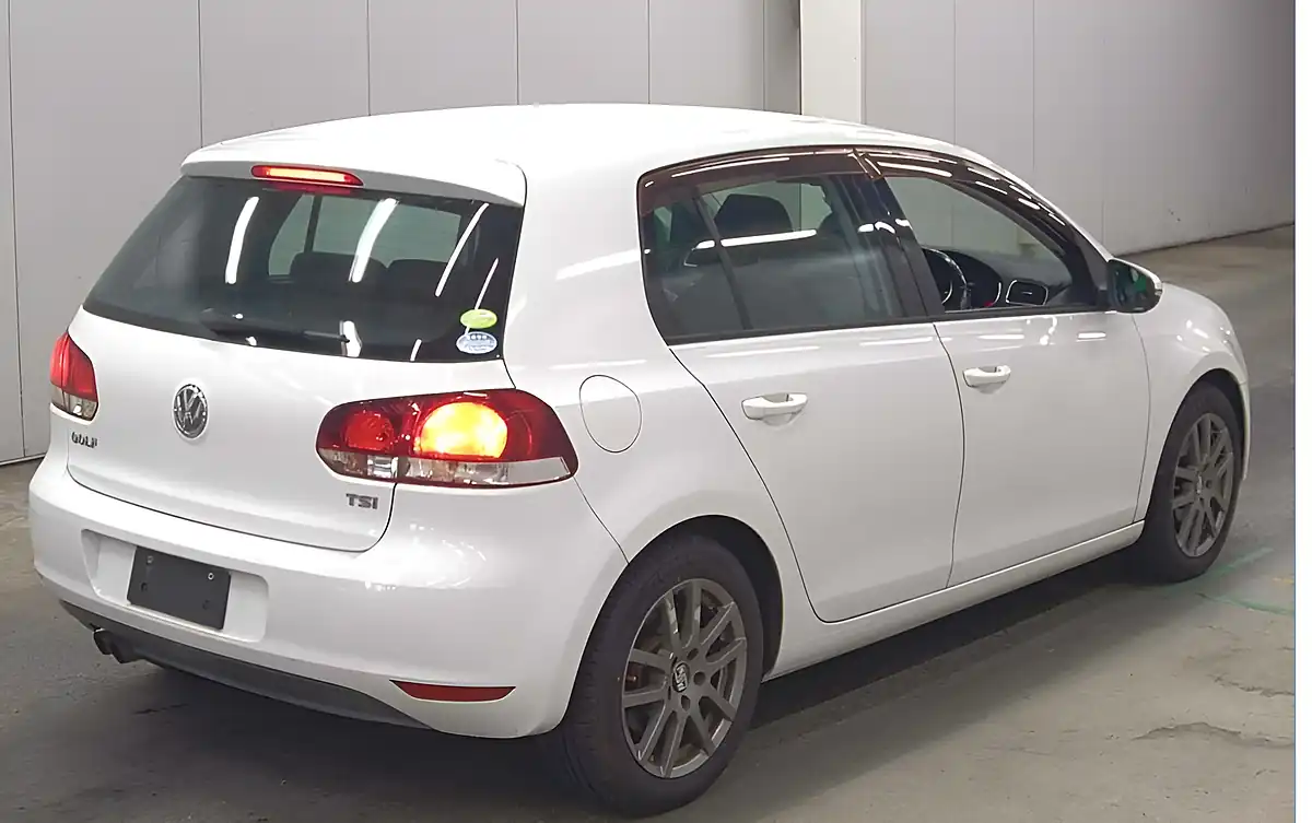 Used 2012 Volkswagen Golf White - Interior and Exterior details 2