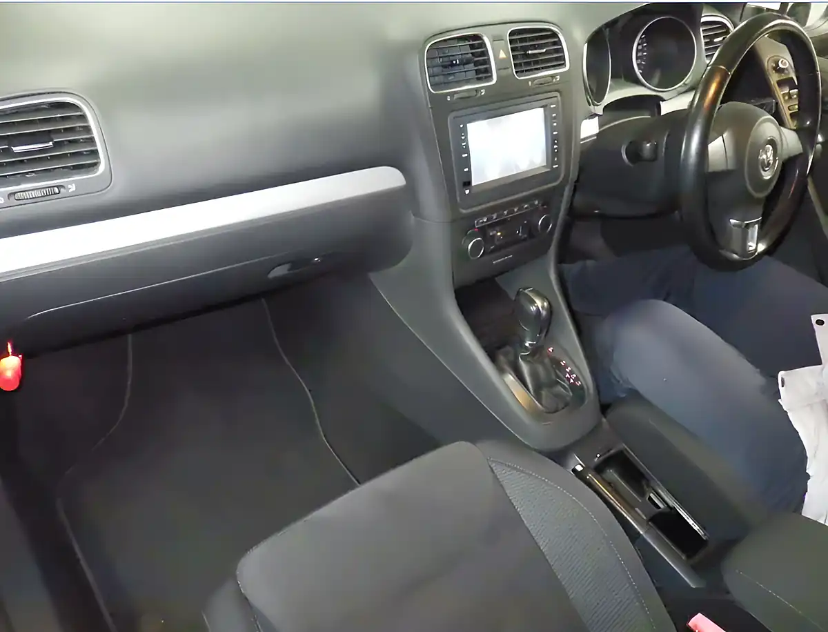 Used 2012 Volkswagen Golf White - Interior and Exterior details 3