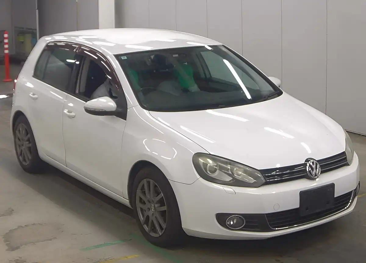 Used 2012 Volkswagen Golf White - Interior and Exterior details 6
