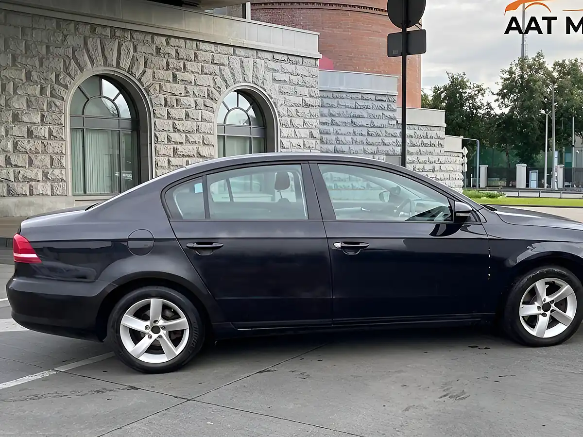 Used 2012 Volkswagen Passat Bluemotion Tech S Black - Interior and Exterior details 4