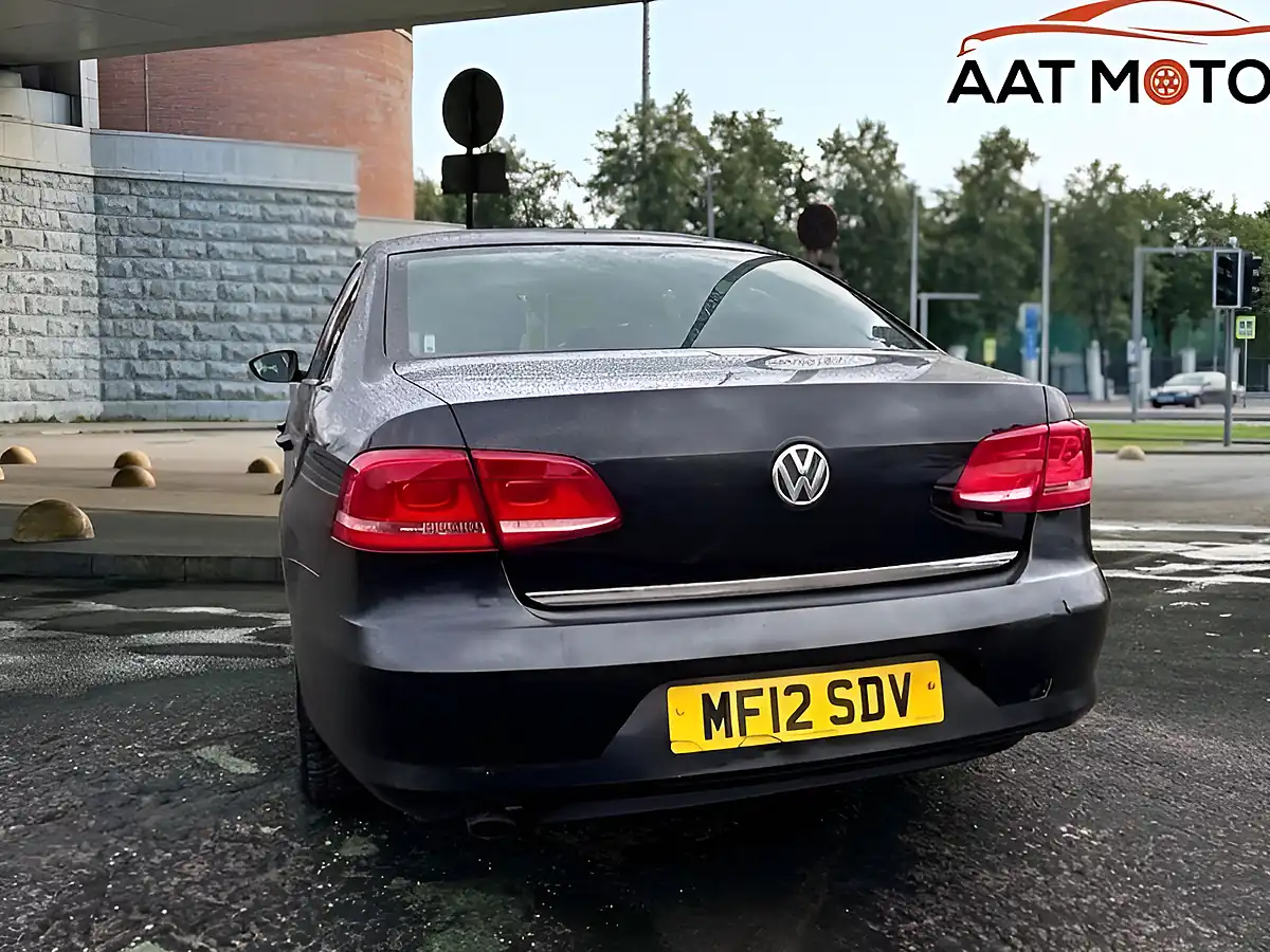 Used 2012 Volkswagen Passat Bluemotion Tech S Black - Interior and Exterior details 5