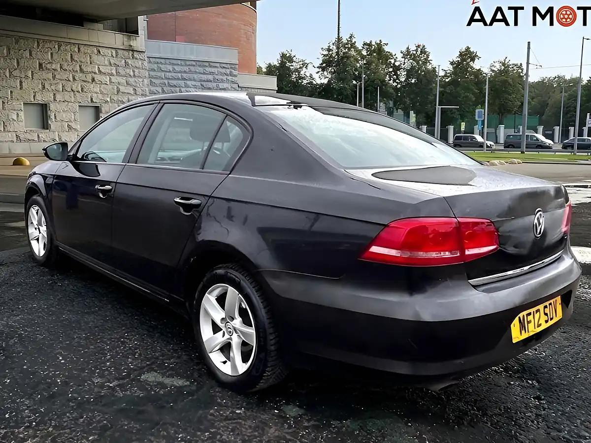 Used 2012 Volkswagen Passat Bluemotion Tech S Black - Interior and Exterior details 6