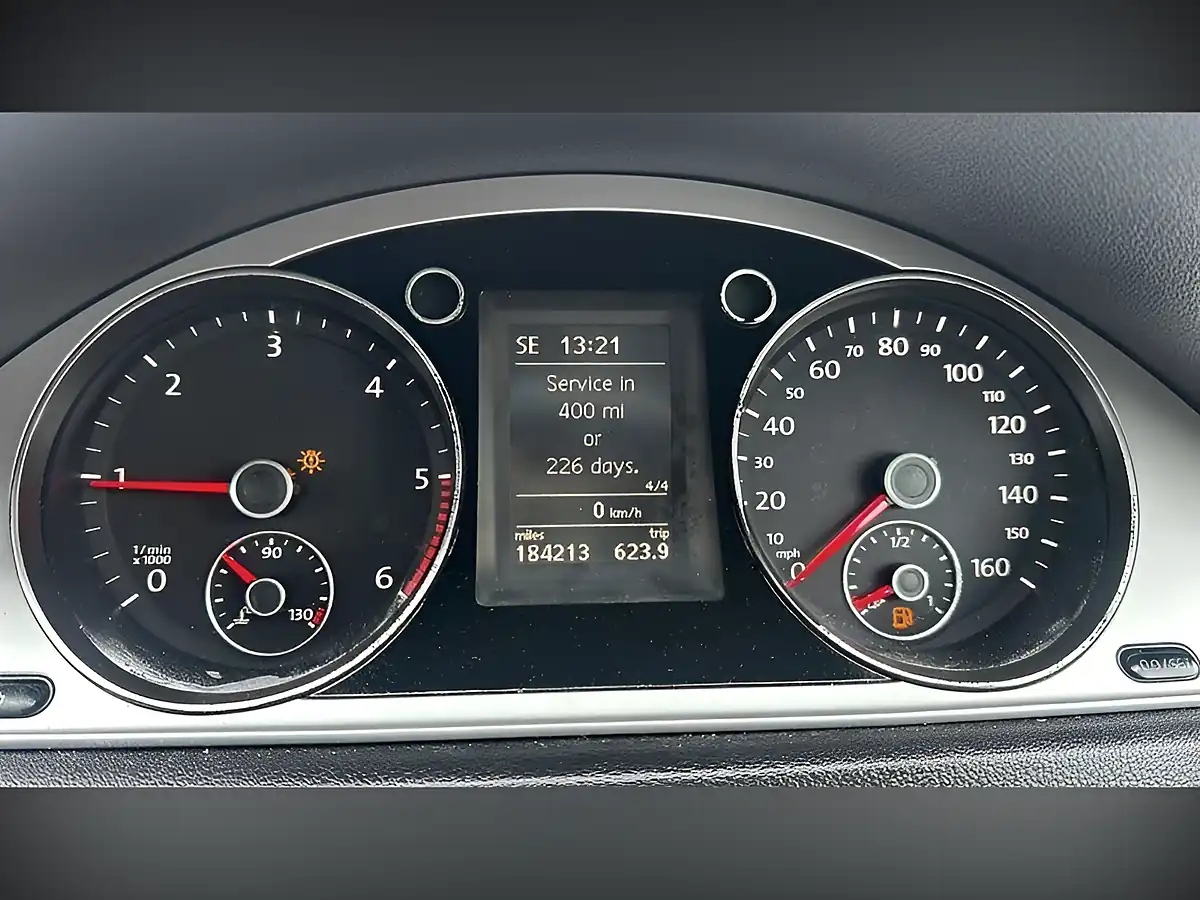 Used 2012 Volkswagen Passat Bluemotion Tech S Black - Interior and Exterior details 7