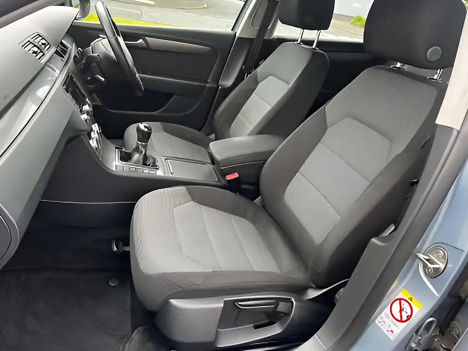 Used 2012 Volkswagen Passat Highline Grey - Interior and Exterior details 11