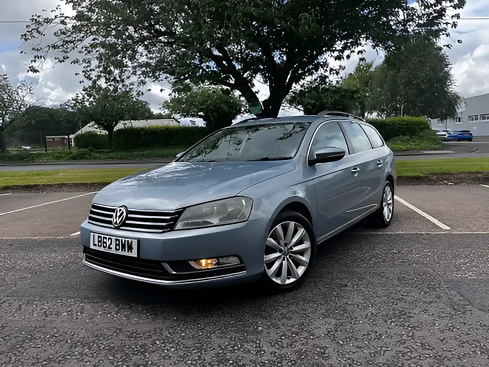 Used 2012 Volkswagen Passat Highline Grey - Interior and Exterior details 12
