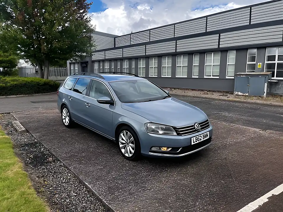 Used 2012 Volkswagen Passat Highline Grey - Interior and Exterior details 17
